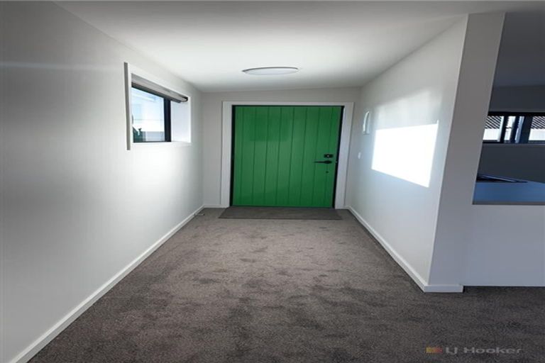 Photo of property in 8b Holmes Street, Waimate, 7924