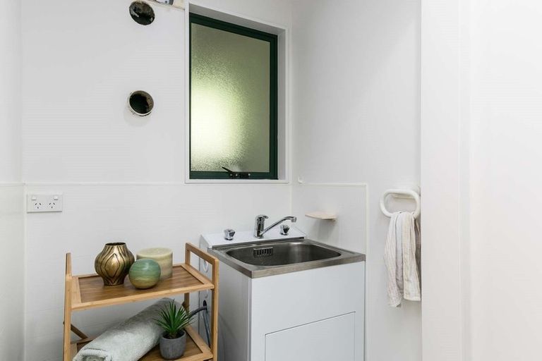 Photo of property in 23 Woodhouse Avenue, Karori, Wellington, 6012