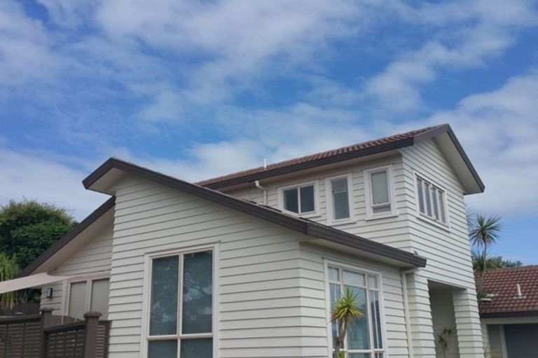 Photo of property in 6 Ponderosa Drive, Oteha, Auckland, 0632