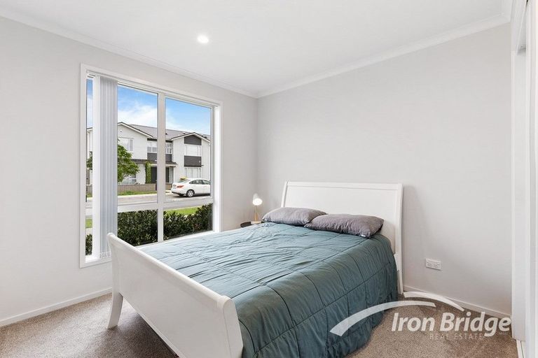 Photo of property in 8 Aviation Street, Takanini, 2112