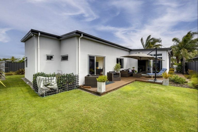 Photo of property in 11 Tasman Drive, Poraiti, Napier, 4112