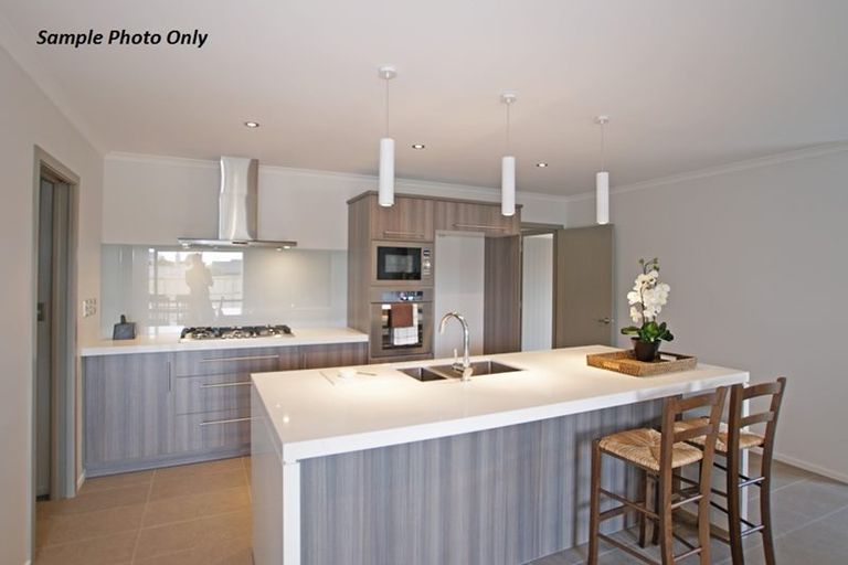 Photo of property in 5 Greenhill Crescent, Pakuranga, Auckland, 2010