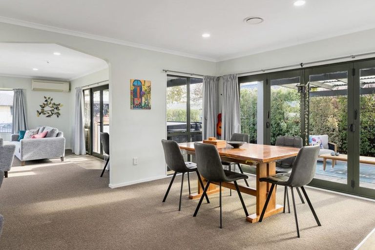 Photo of property in 41 Diomede Glade, Flagstaff, Hamilton, 3210