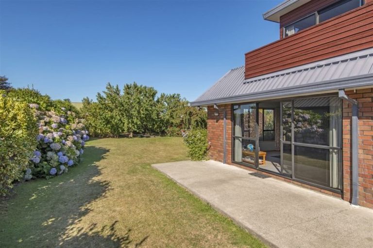 Photo of property in 7 Grove Place, Rangiora, 7400