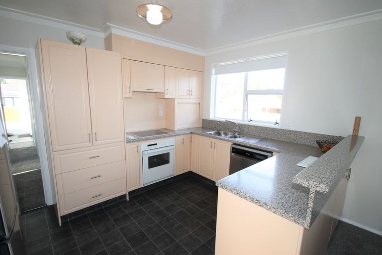 Photo of property in 3 Valiant Road, Waldronville, Dunedin, 9018