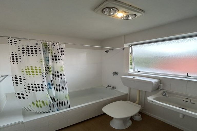 Photo of property in 6/73 Clare Road, St Albans, Christchurch, 8014