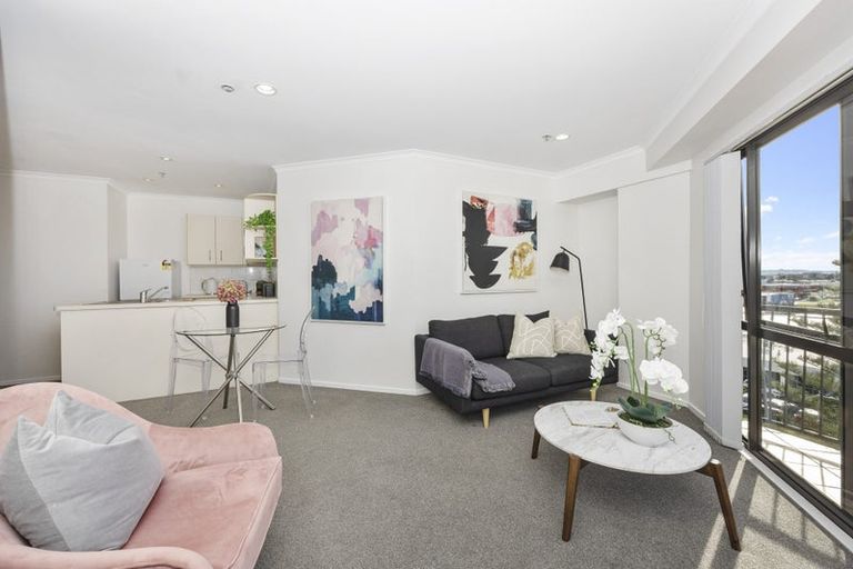 Photo of property in The Rennaissance, 4g/18 Ronwood Avenue, Manukau, Auckland, 2104