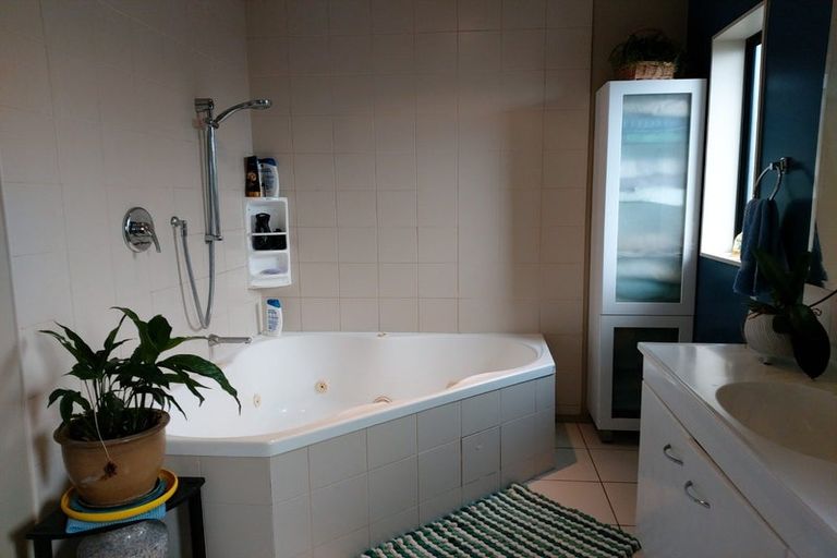 Photo of property in 15 Courtvale Place, Flat Bush, Auckland, 2019