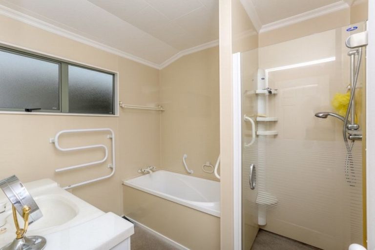 Photo of property in 38 Tukapa Street, Westown, New Plymouth, 4310