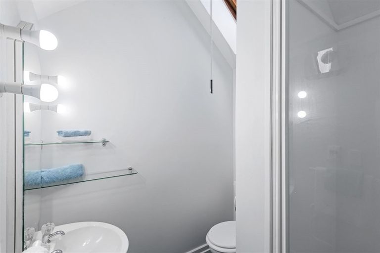 Photo of property in 2/148 Memorial Avenue, Burnside, Christchurch, 8053