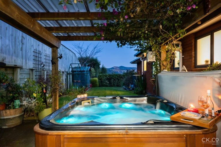 Photo of property in 53 Riverstone Drive, Riverstone Terraces, Upper Hutt, 5018