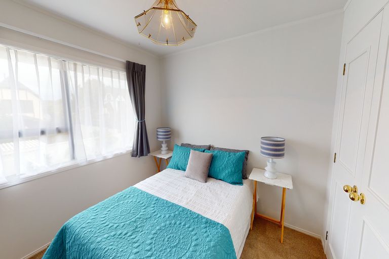 Photo of property in 147 Walter Strevens Drive, Conifer Grove, Takanini, 2112