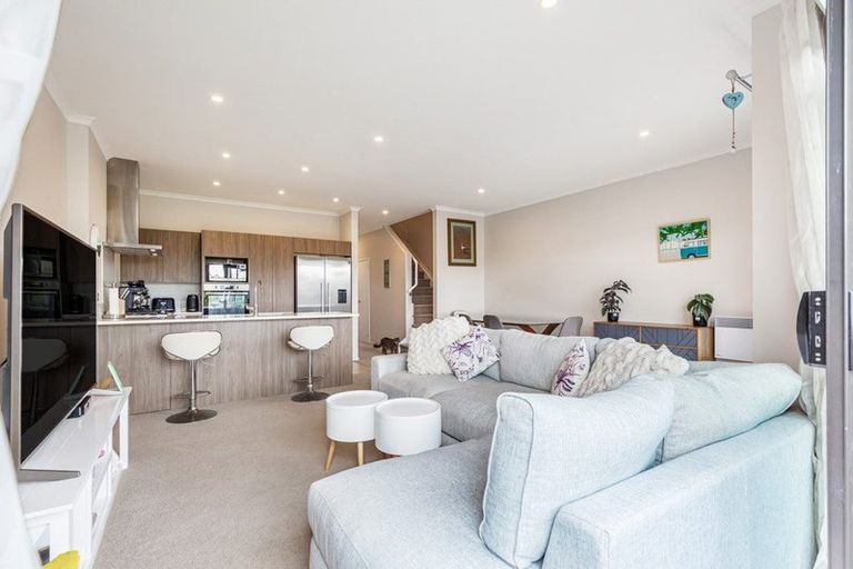 Photo of property in 12b Dida Park Drive, Kumeu, 0810