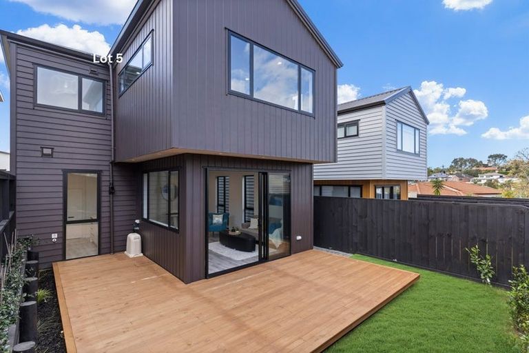 Photo of property in 13/90 Picasso Drive, West Harbour, Auckland, 0618