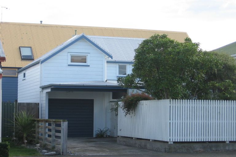 Photo of property in 2 Naomi Street, Westshore, Napier, 4110