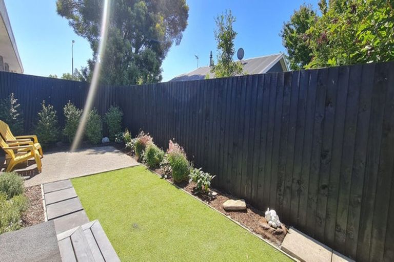 Photo of property in 2/11 Rutherford Street, Woolston, Christchurch, 8023
