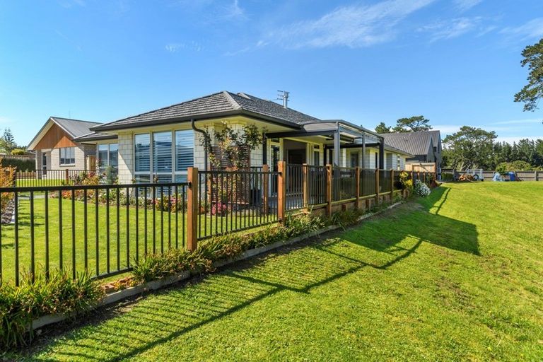 Photo of property in 43 Parau Drive, Bethlehem, Tauranga, 3110