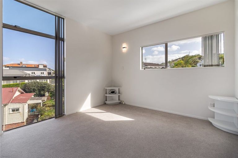 Photo of property in 4/18a King Edward Parade, Devonport, Auckland, 0624