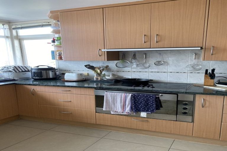 Photo of property in 20 Grenada Avenue, Forrest Hill, Auckland, 0620