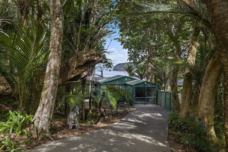 Photo of property in 12 Clinton Road, Tawharanui Peninsula, Warkworth, 0986