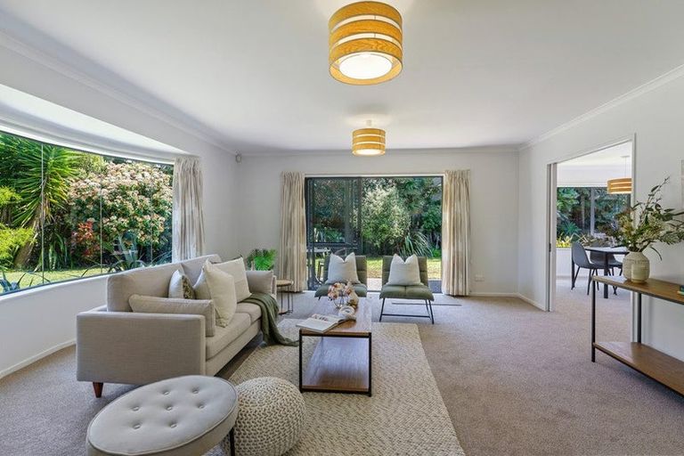 Photo of property in 22 Leanne Way, Waikanae Beach, Waikanae, 5036