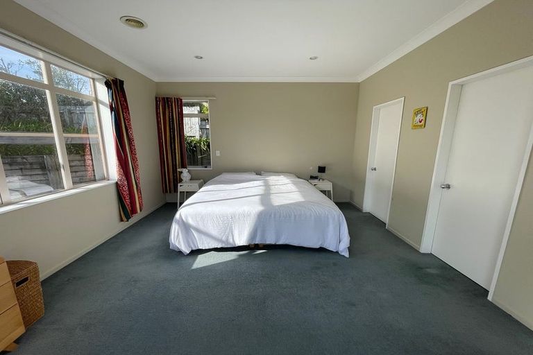 Photo of property in 35 Erlestoke Crescent, Churton Park, Wellington, 6037