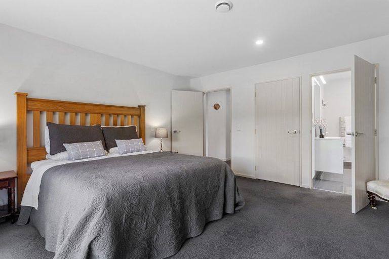 Photo of property in 70 Victoria Street, Oxford, 7430