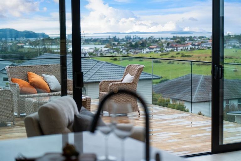 Photo of property in 54 Wainui Road, Silverdale, 0932