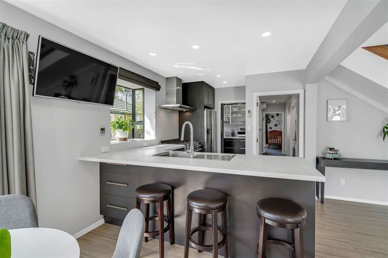 Photo of property in 22 Kendal Avenue, Burnside, Christchurch, 8053