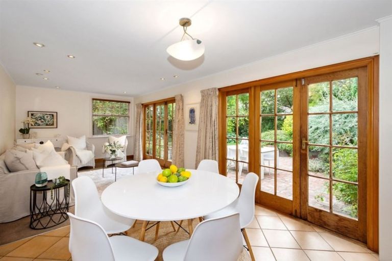 Photo of property in 7 Waiwetu Street, Fendalton, Christchurch, 8052