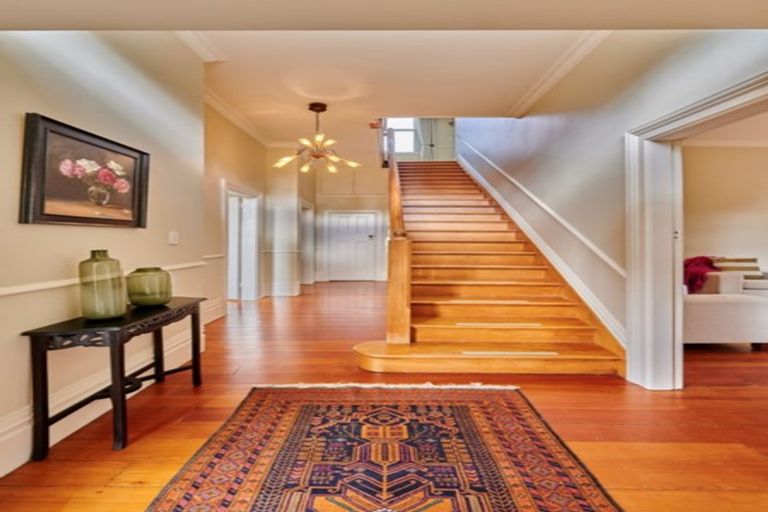 Photo of property in 57 Bolton Street, Kelburn, Wellington, 6012