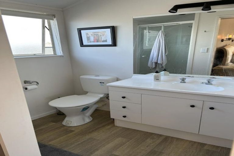 Photo of property in 52 Amorino Drive, Red Beach, 0932