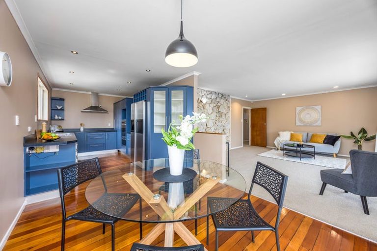 Photo of property in 456 Don Buck Road, Massey, Auckland, 0614