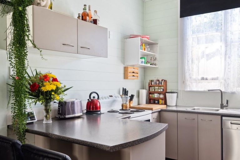 Photo of property in 12 Lyndhurst Street, Awapuni, Gisborne, 4010