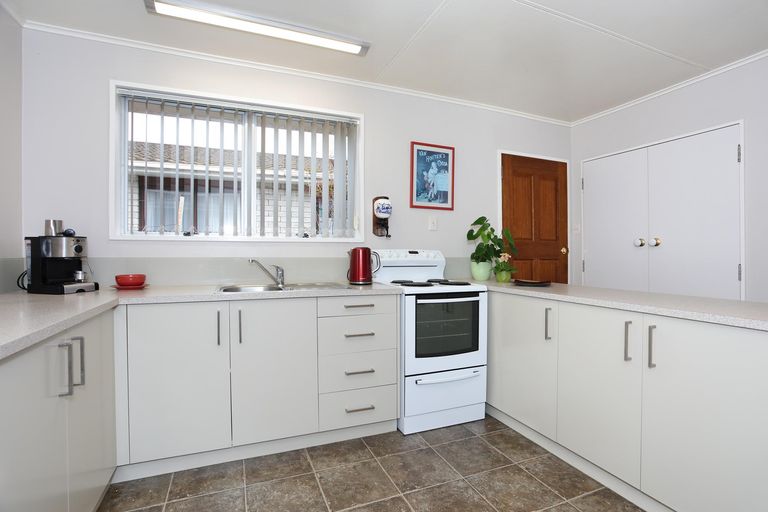 Photo of property in 10 Rainforth Street, Roslyn, Palmerston North, 4414