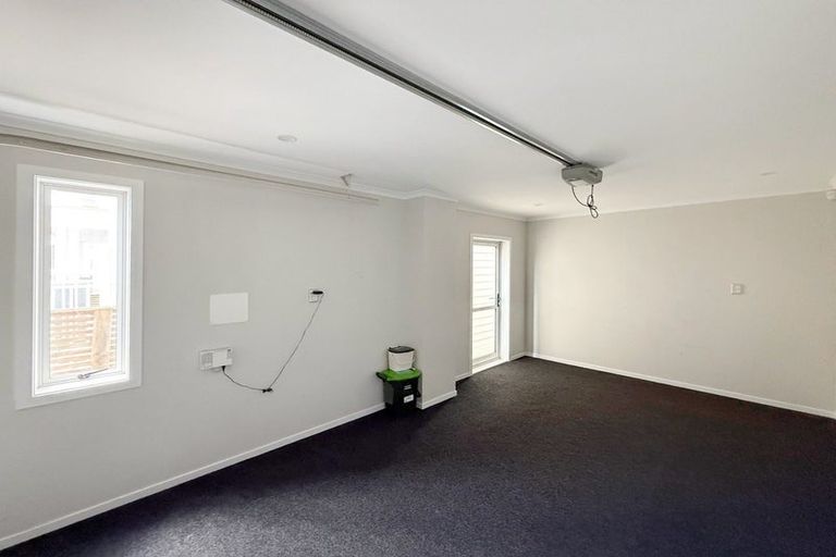 Photo of property in 3 Panakenake Way, Flat Bush, Auckland, 2019