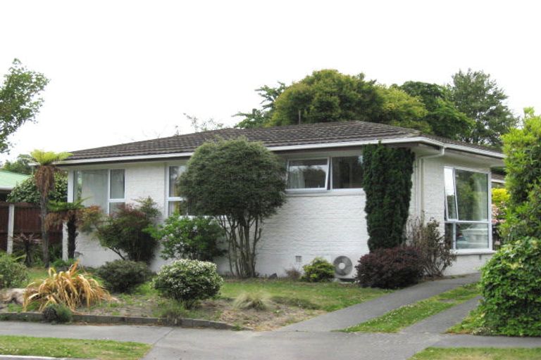 Photo of property in 19 Yardley Street, Avonhead, Christchurch, 8042