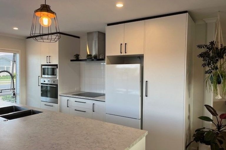 Photo of property in 14 Kamahi Crescent, Papamoa Beach, Papamoa, 3118