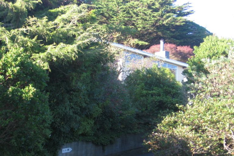 Photo of property in 16 Silverbirch Grove, Churton Park, Wellington, 6037