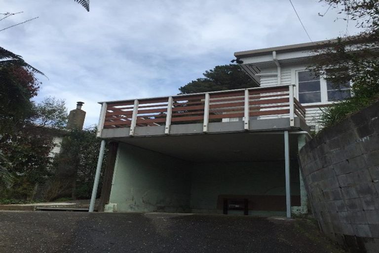 Photo of property in 136 Wyndham Road, Pinehaven, Upper Hutt, 5019