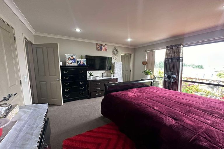 Photo of property in 89 Te Puia Drive, Aotea, Porirua, 5024