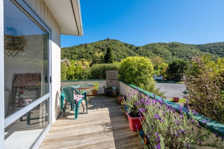 Photo of property in 6 The Anchorage, Waikawa, Picton, 7220