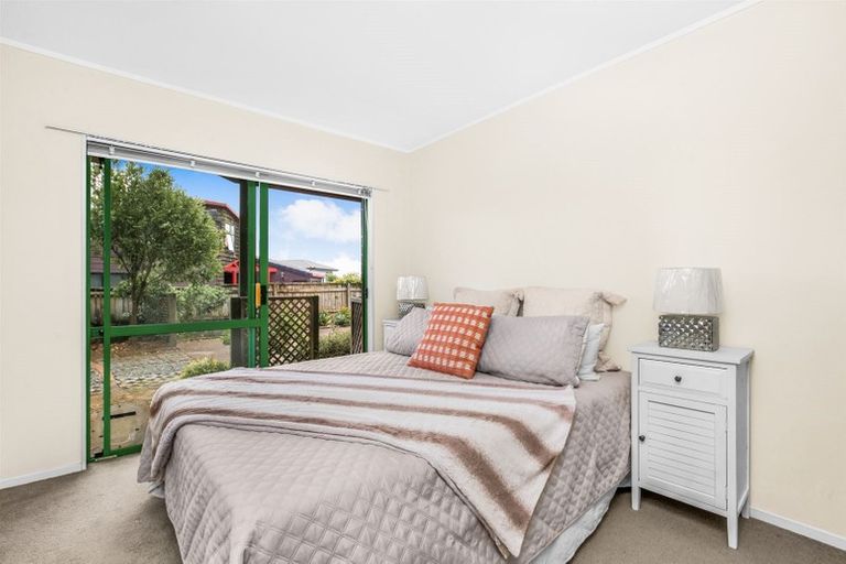 Photo of property in 2/44 Loloma Drive, Half Moon Bay, Auckland, 2012