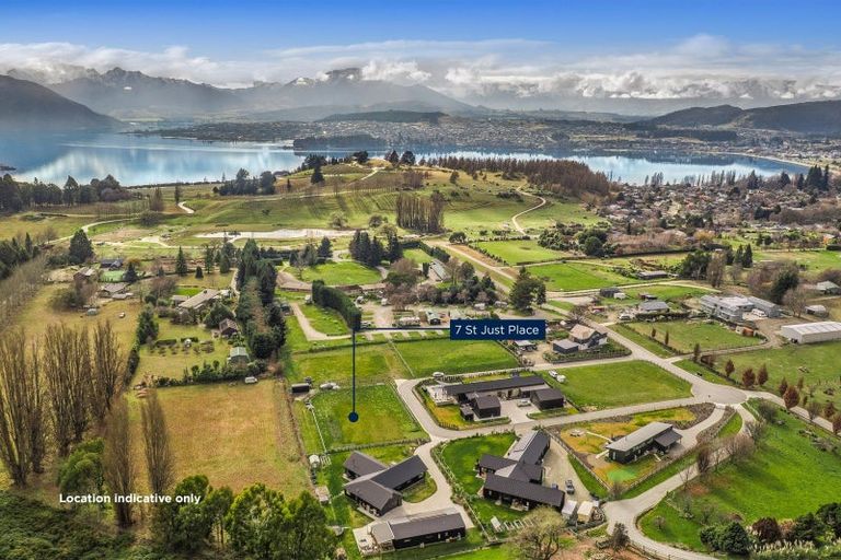 Photo of property in 7 Saint Just Place, Wanaka, 9305