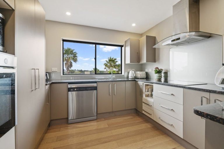 Photo of property in 16 Burwood Terrace, Gulf Harbour, Whangaparaoa, 0930