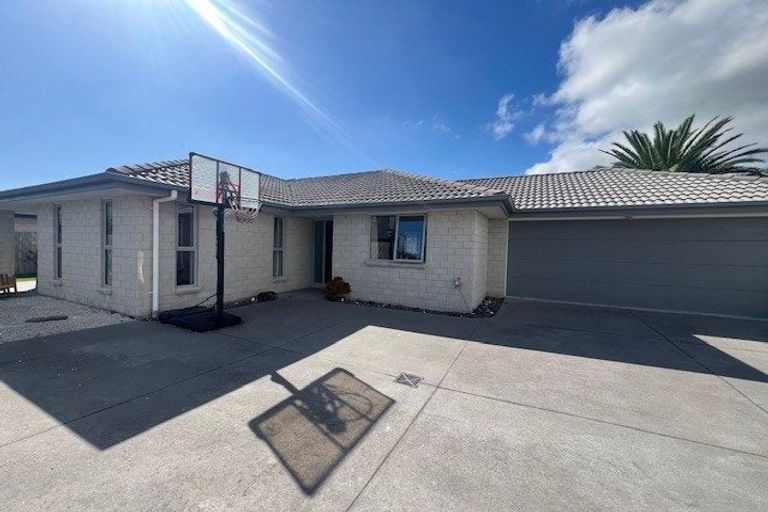 Photo of property in 27d Emerald Shores Drive, Papamoa Beach, Papamoa, 3118