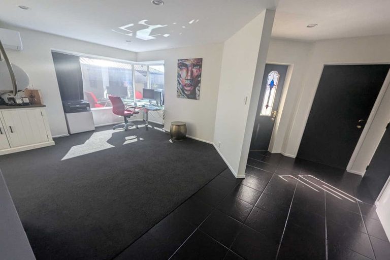 Photo of property in 205a Main North Road, Redwood, Christchurch, 8051