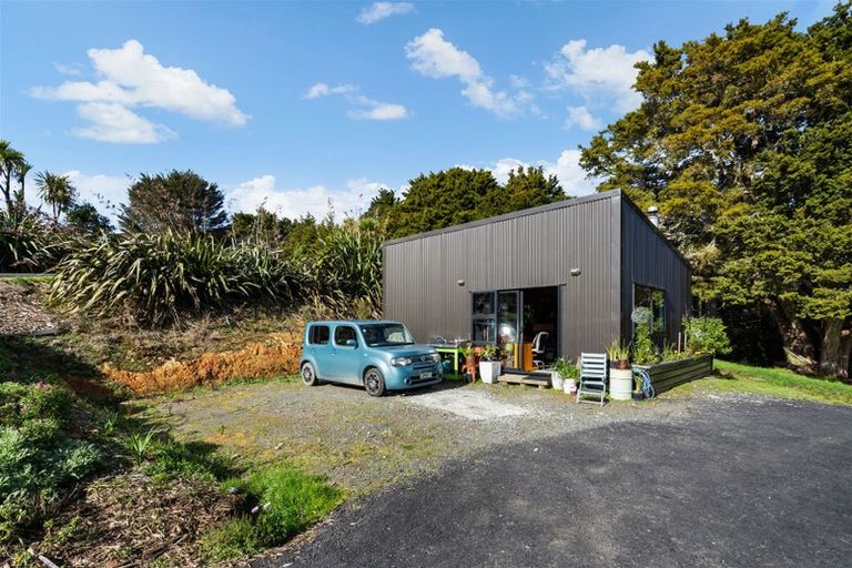 Photo of property in 362e Whananaki North Road, Opuawhanga, Hikurangi, 0181