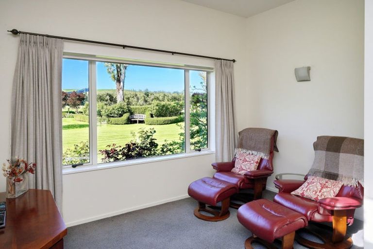 Photo of property in 10 Newton Place, Amberley, 7410