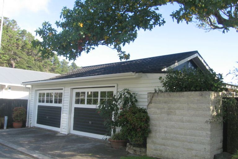 Photo of property in 5 Tui Road, Days Bay, Lower Hutt, 5013